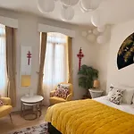 Candy Cafe Apartment