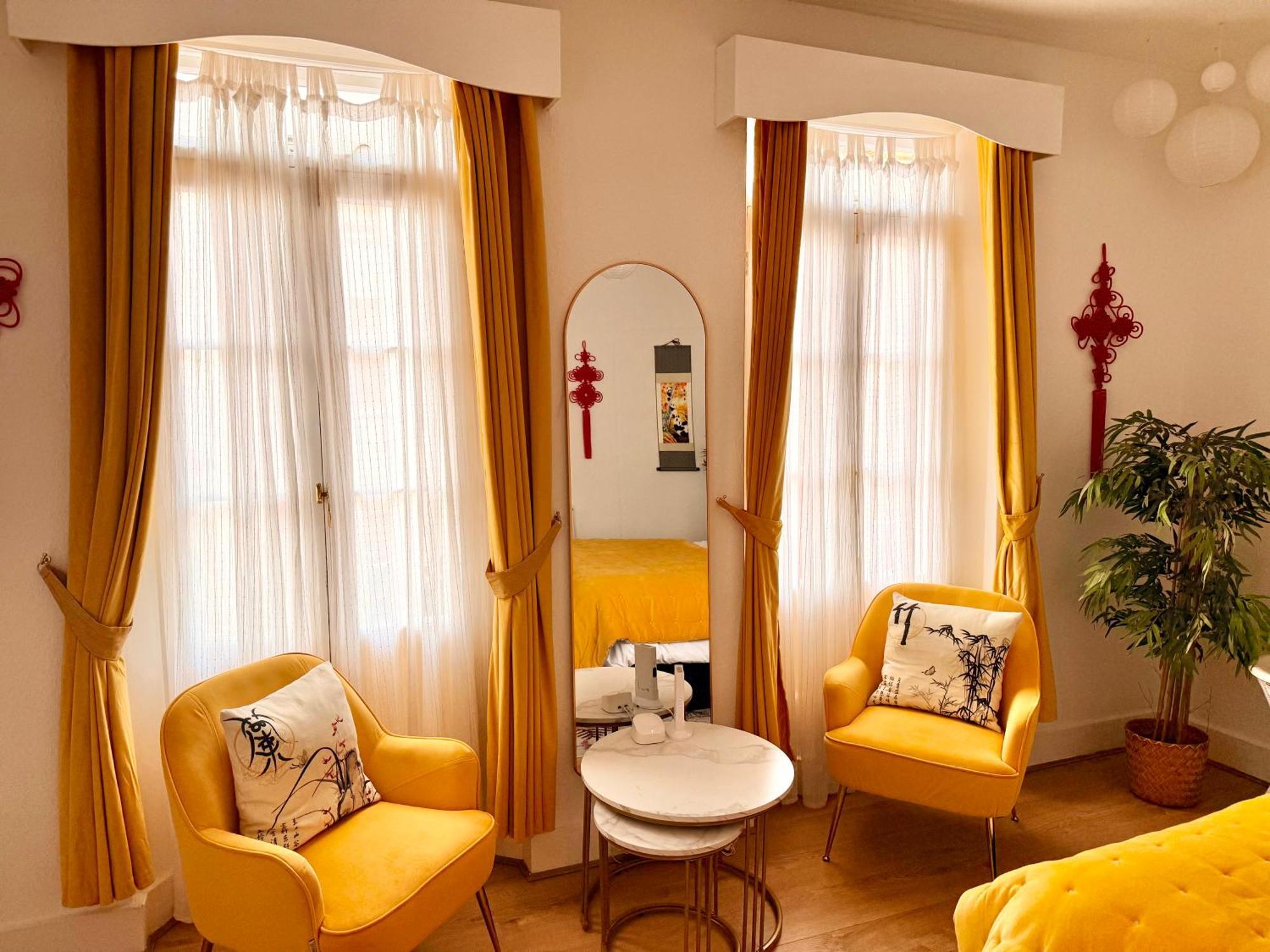 Apartment Candy Cafe London